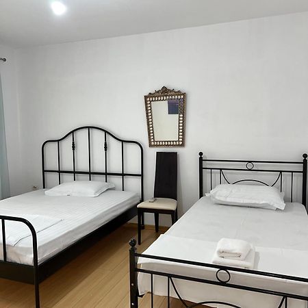 Blloku Family Apartment Tirana Eksteriør billede