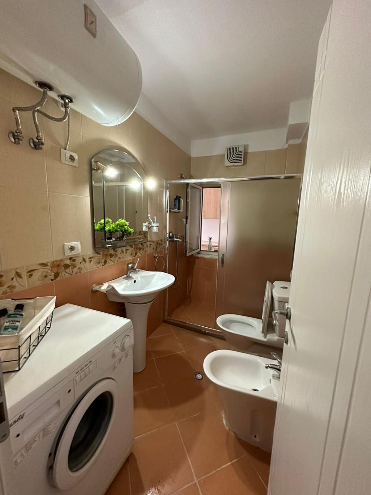 Blloku Family Apartment Tirana Eksteriør billede