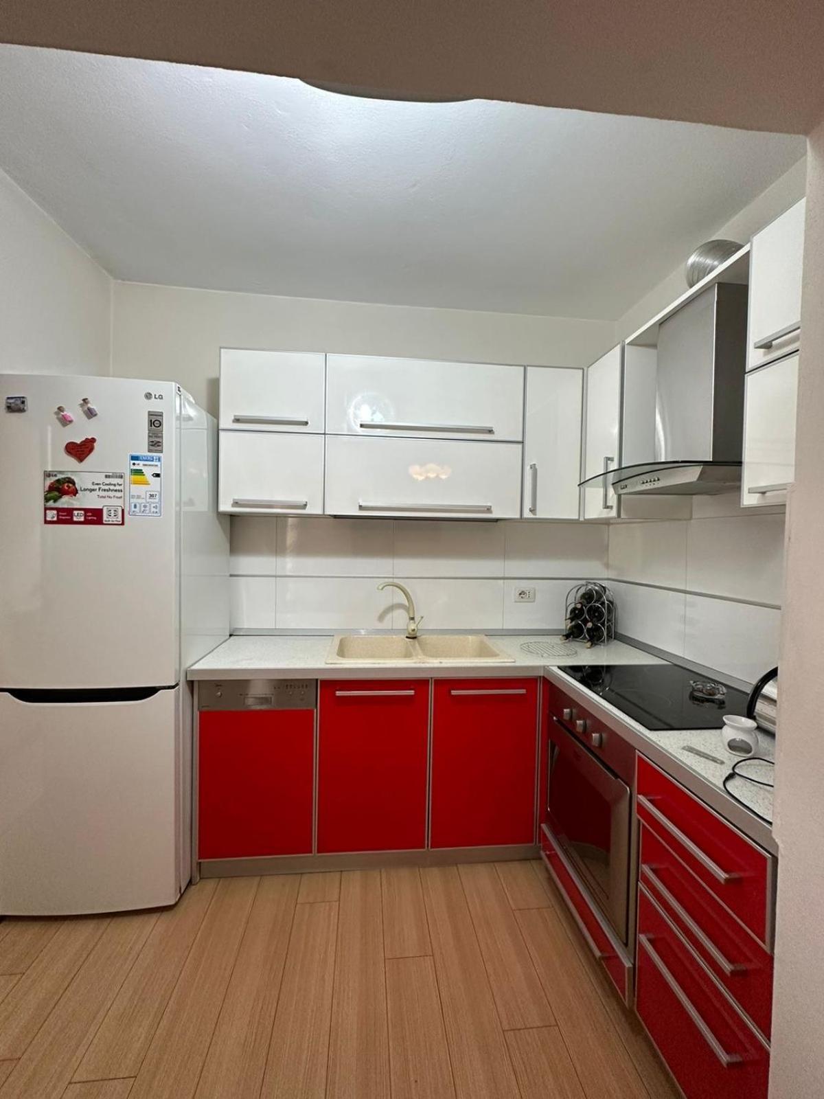 Blloku Family Apartment Tirana Eksteriør billede