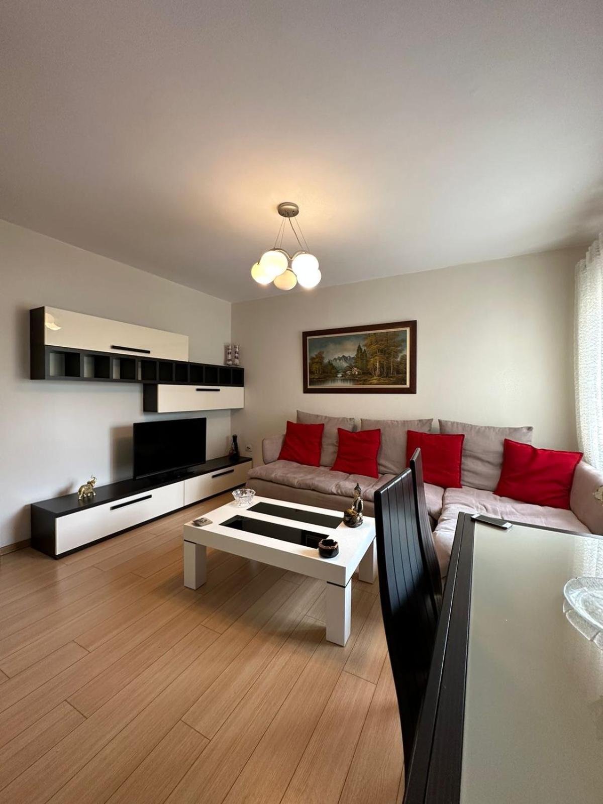 Blloku Family Apartment Tirana Eksteriør billede